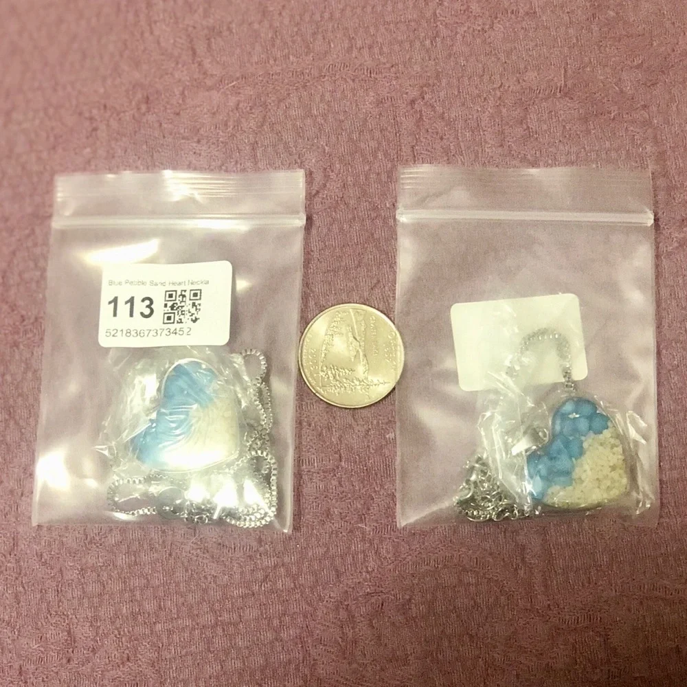 🔄 🆕 Sand Heart Necklace 💙 - Picture 6 of 6